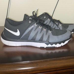 Men’s Nike Flywire Frees